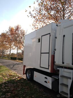 Obytná nástavba na tahače - 2