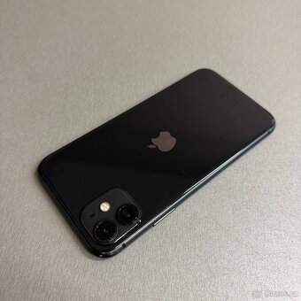iPhone 11 64GB černý, 100% baterie, rok záruka - 2