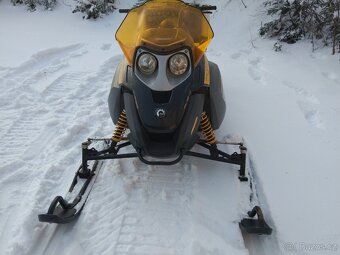Prodám sněžný skútr SKI-DOO - 2
