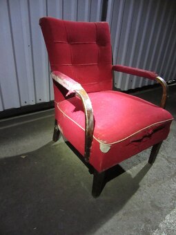 Nabízím zajímavé designové křeslo Art-Deco na renovaci. půvo - 2