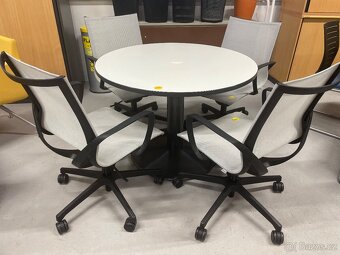 Zasedací židle, křesla, konferenční stolky atd. - 2