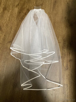 set pro nevěstu-závoj, podvazek, ozdoba do vlasů - 2