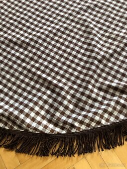 Velký kulatý ubrus na 80 cm stůl - 2