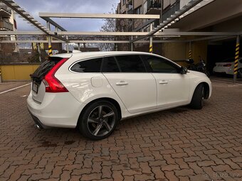 Volvo V60 D6 R-Design hybrid - 2
