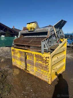 Třídička zeminy - 2