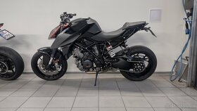 Moto KTM 1290 Super Duke R - 2