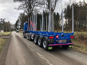 Kamion Scania G500 s rukou a návěs Umikov z roku 2020 - 2