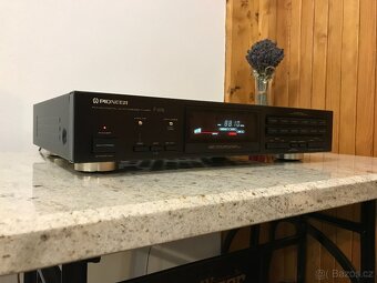 Pioneer F-676 - 2