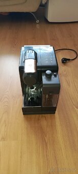 NESPRESSO De'Longhi Lattissima Touch EN550.B - 2
