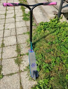 Koloběžka Bestial Wolf R12 rainbow - 2
