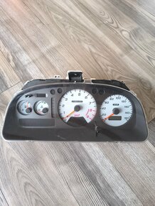Prodám budíky Subaru Impreza GC8 STI DCCD - 2