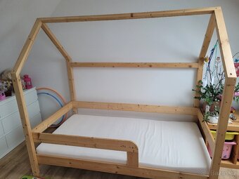 Postel - domecek - 2