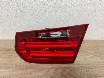 BMW M3 F80 F30 F31 zadní světlo - 2