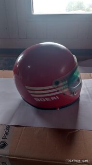 Stará moto helma na veterána - 2