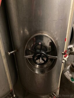 Prodám ležácké tanky na pivo 600l - 2