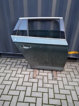 Škoda Superb III, 3 kombi - dveře zelená metalíza - 2