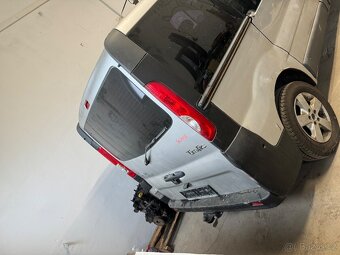 Rozprodam renault trafic 2.5 dci 107kw - 2