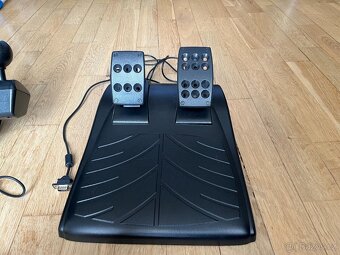 Logitech Driving Force GT – závodní volant - 2
