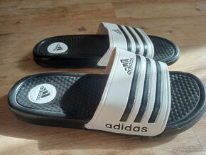 Nabízím k prodeji pantofle adidas - 2
