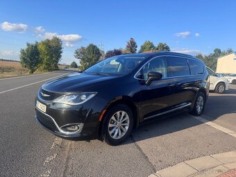 Chrysler Pacifica 3,6 RU Touring L Kůže 2018 DPH - 2