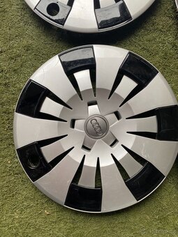 4ks ORIGINAL POKLICE AUDI 16" 8V0.601.147 - 2