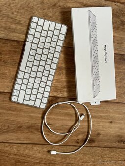 Apple klávesnice k iPadu Magic Keyboard (2021) - 2