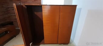 Starší skříň - 2