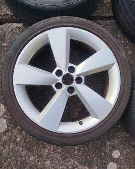 Alu kola včetně letní pneu 215/40R17 - 2