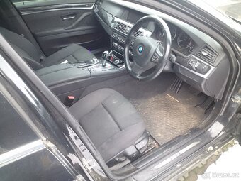 BMW F11 525D 150kw díly v barvě black sapphire - 2