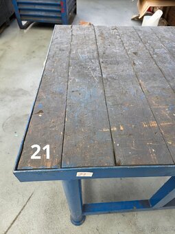Těžký průmyslový pracovní stůl - 2