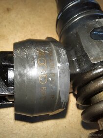 Vstřik / Tryska vstřikovací - 2