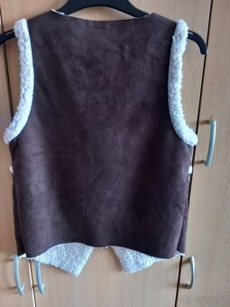 dívčí teplá vesta C & A vel. 170-176 nová - 2