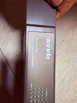 Prodám switch Tenda TEG1016D - 2