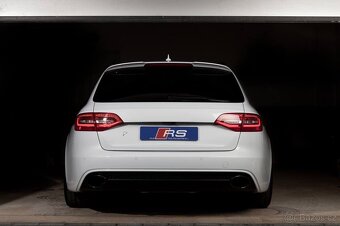 Audi RS4 - 2
