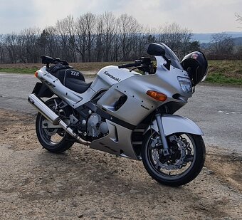 KAWASAKI ZZR 600 - 2
