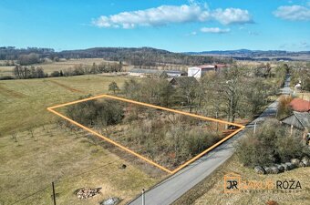 Prodej stavebního pozemku 3711 m² Lanžov - 2