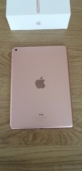 Apple iPad 6 (2018) 32 GB, gold - 2