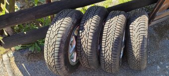 Pneu 155/80 R13 - 2