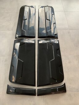 Ford Ranger –ochranné boční lišty dveří Ranger T6,T7,T8 - 2