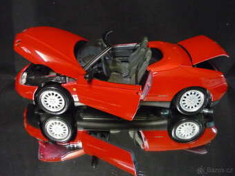 Alfa Romeo V6 Spider Maisto 1/18 - 2