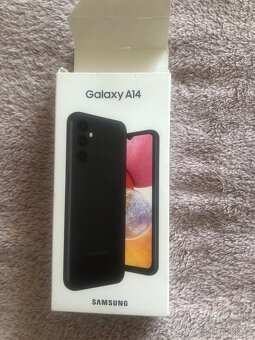 Mobilní telefon Samsung A14 - 2