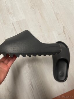 Yeezy slide 43 - 2