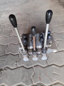Hydraulický rozdělovač - 2
