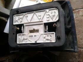 levé koncové světlo renault 19 - 2