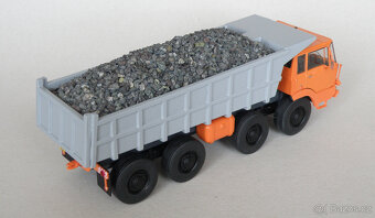 Tatra 813 8x8 s nemeckou nadstavbou Semex 1/43 - 2