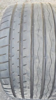 295/30R19 - 2