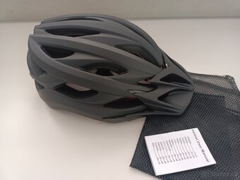 Nová pánská cyklistická přilba - 2