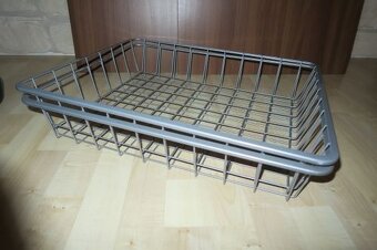 Skříň PAX Ikea - police a drátěné šuplíky - 2