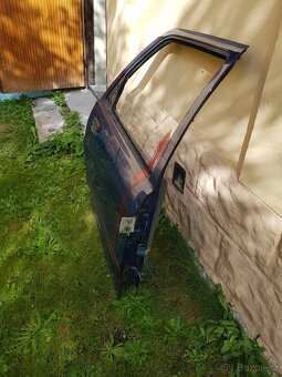Pravé zadní dveře Ford Sierra mkII - 2