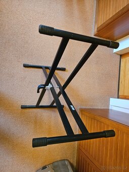 Stojan na klávesy Adam hall - 2